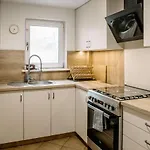 Szeroka Apart
